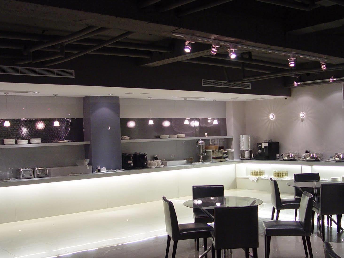The Riverside Hotel Esthetics Kaohsiung Exterior photo